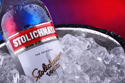 Stolichnaya si nejlépe vychutnáte s ledem... Stolichnaya si nejlépe vychutnáte s ledem...